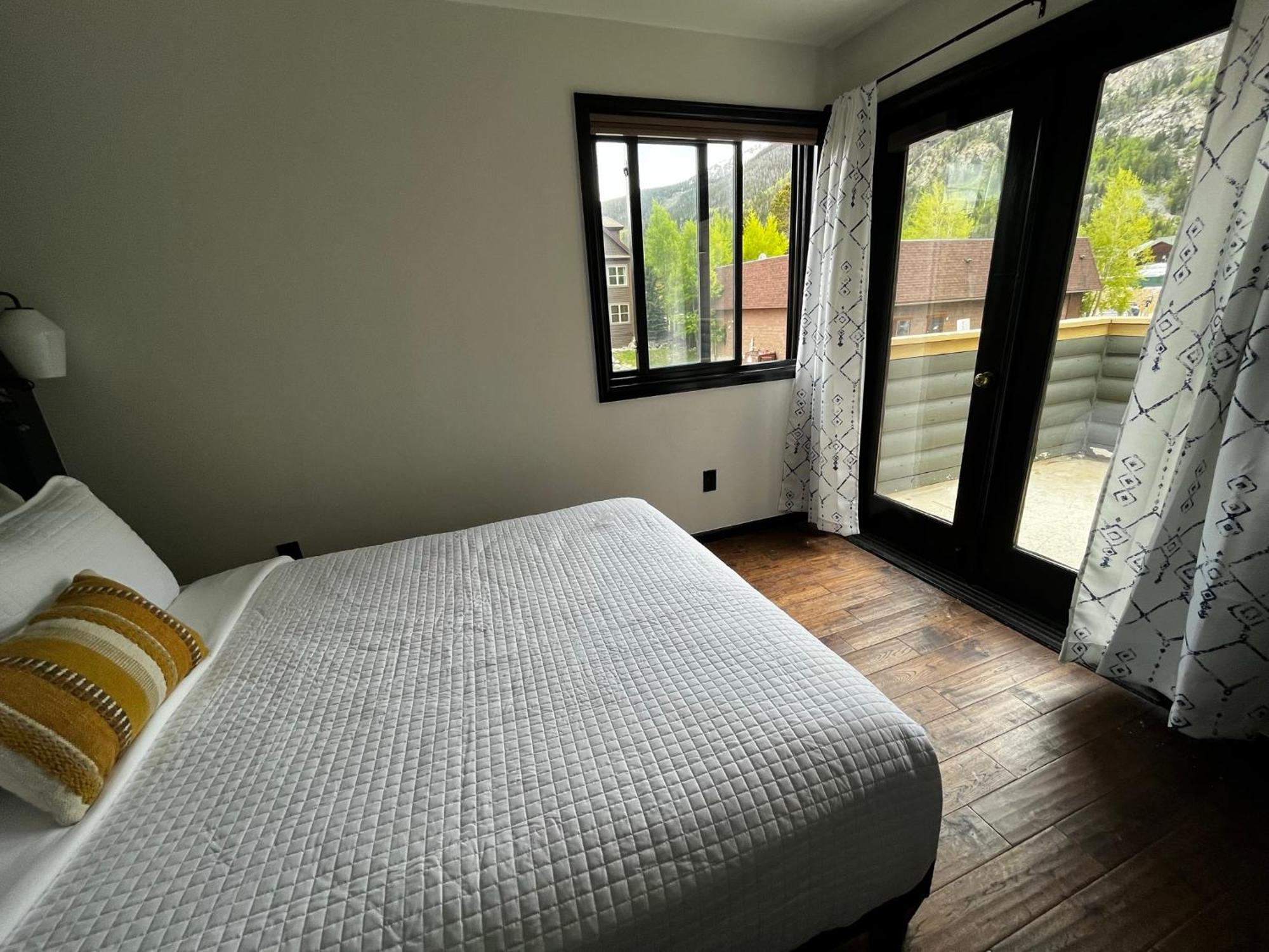 Hotel Frisco Zewnętrze zdjęcie